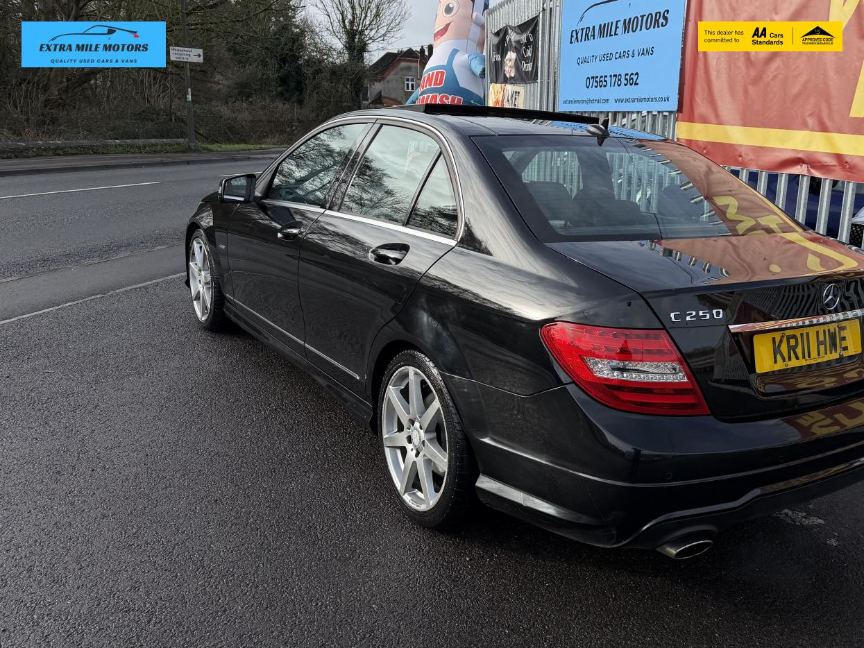 Used Mercedes-Benz C Class 2011 for sale - 77381182: Photo 7