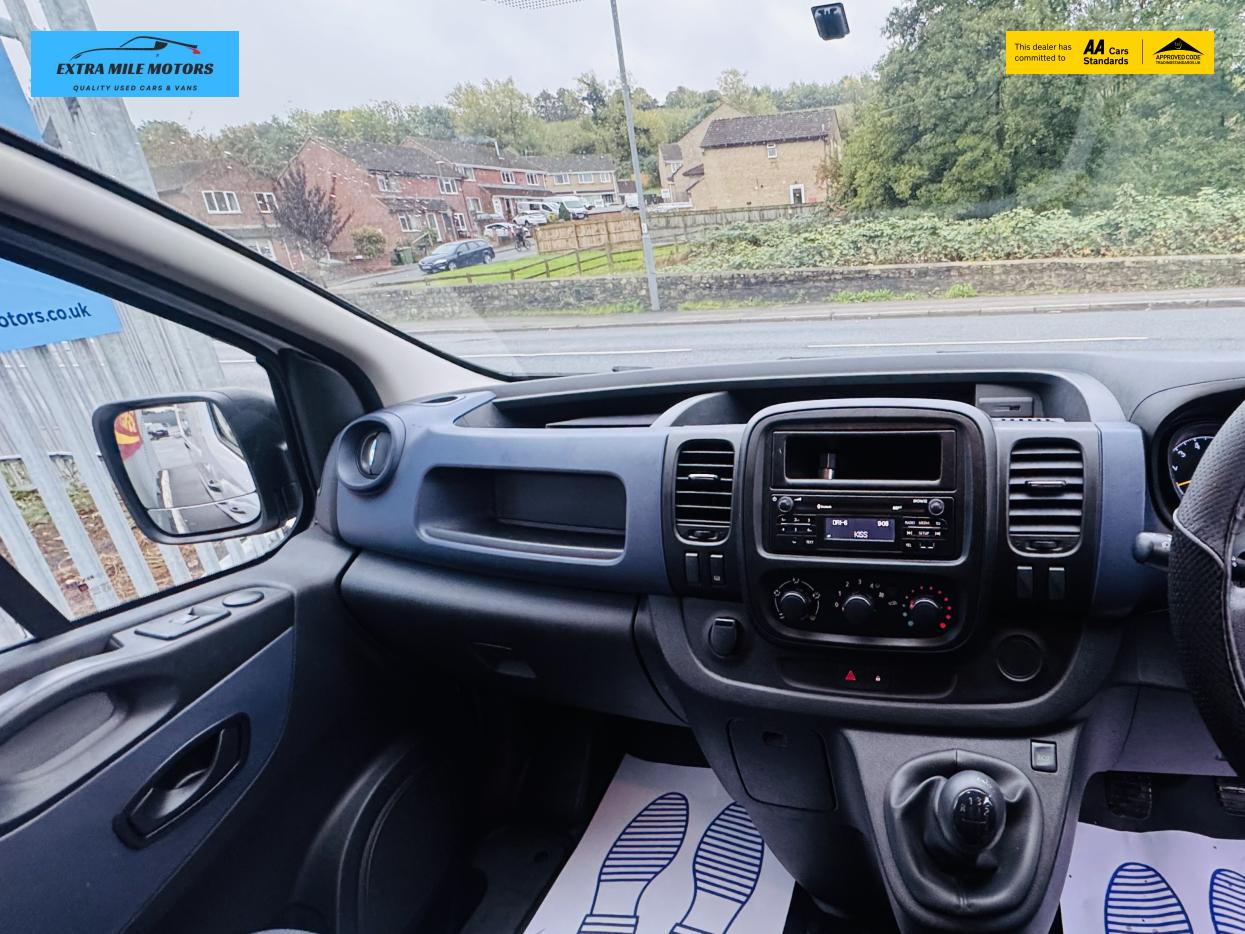 Used Vauxhall Vivaro 2015 for sale - 76226139: Photo 13