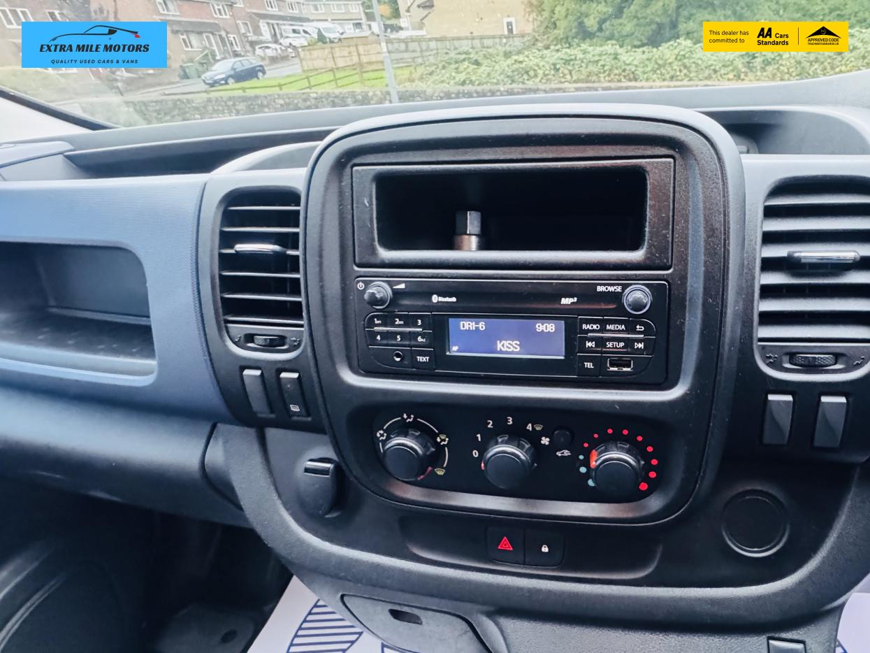 Used Vauxhall Vivaro 2015 for sale - 76226139: Photo 14