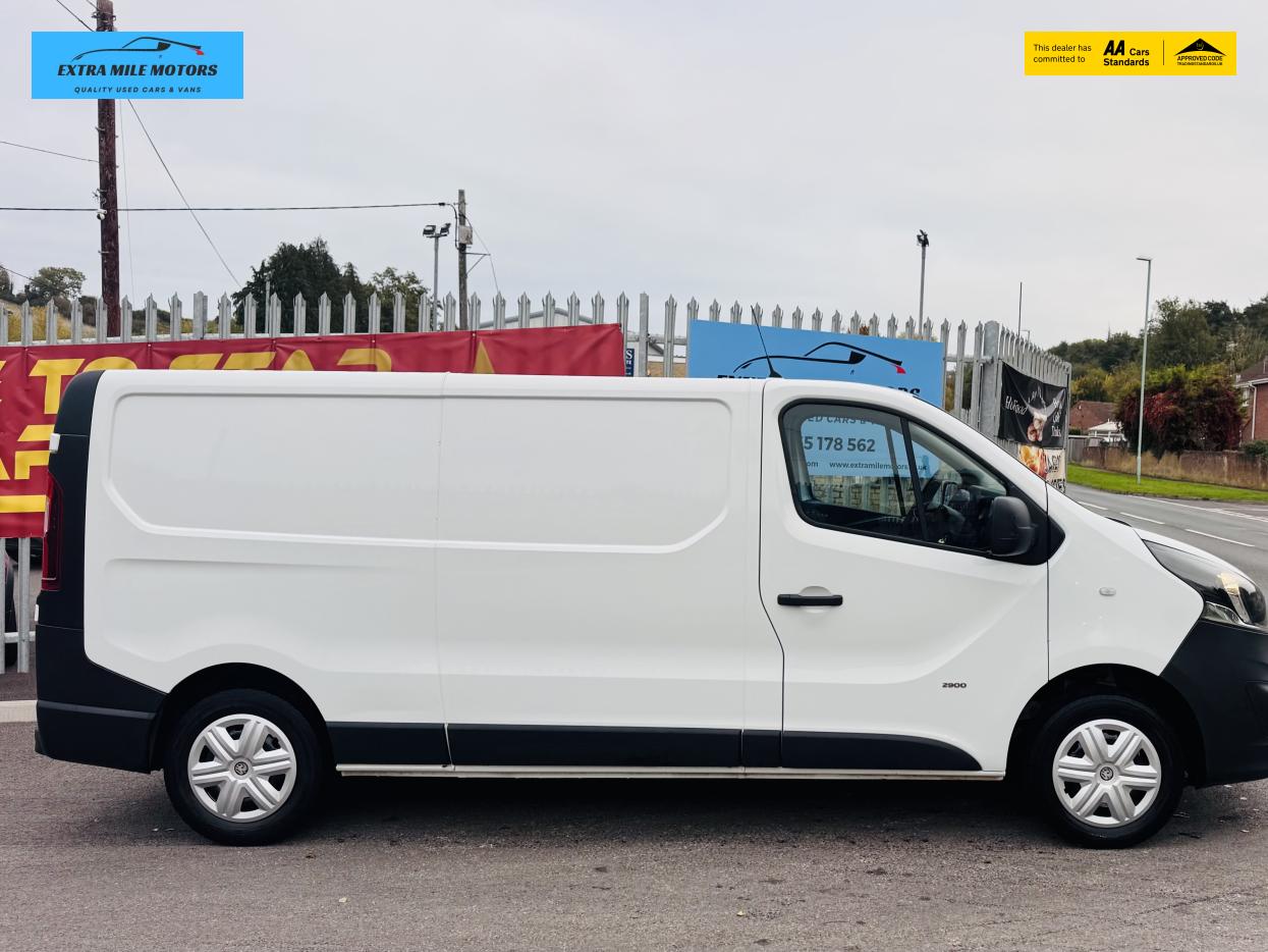 Used Vauxhall Vivaro 2015 for sale - 76226139: Photo 2