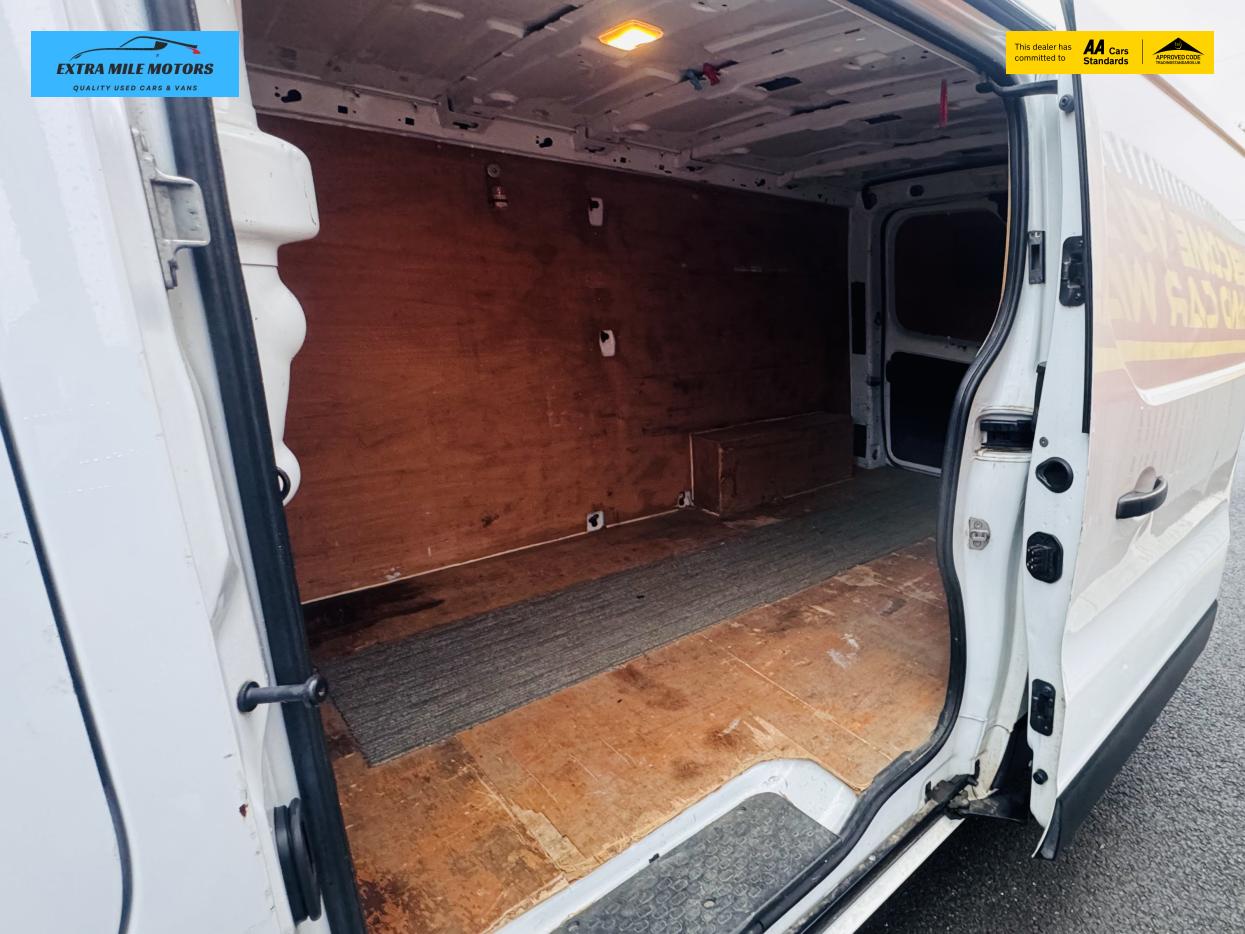 Used Vauxhall Vivaro 2015 for sale - 76226139: Photo 9