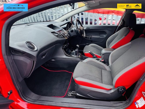 Used Ford Fiesta 2015 for sale - 76196978: Photo 12