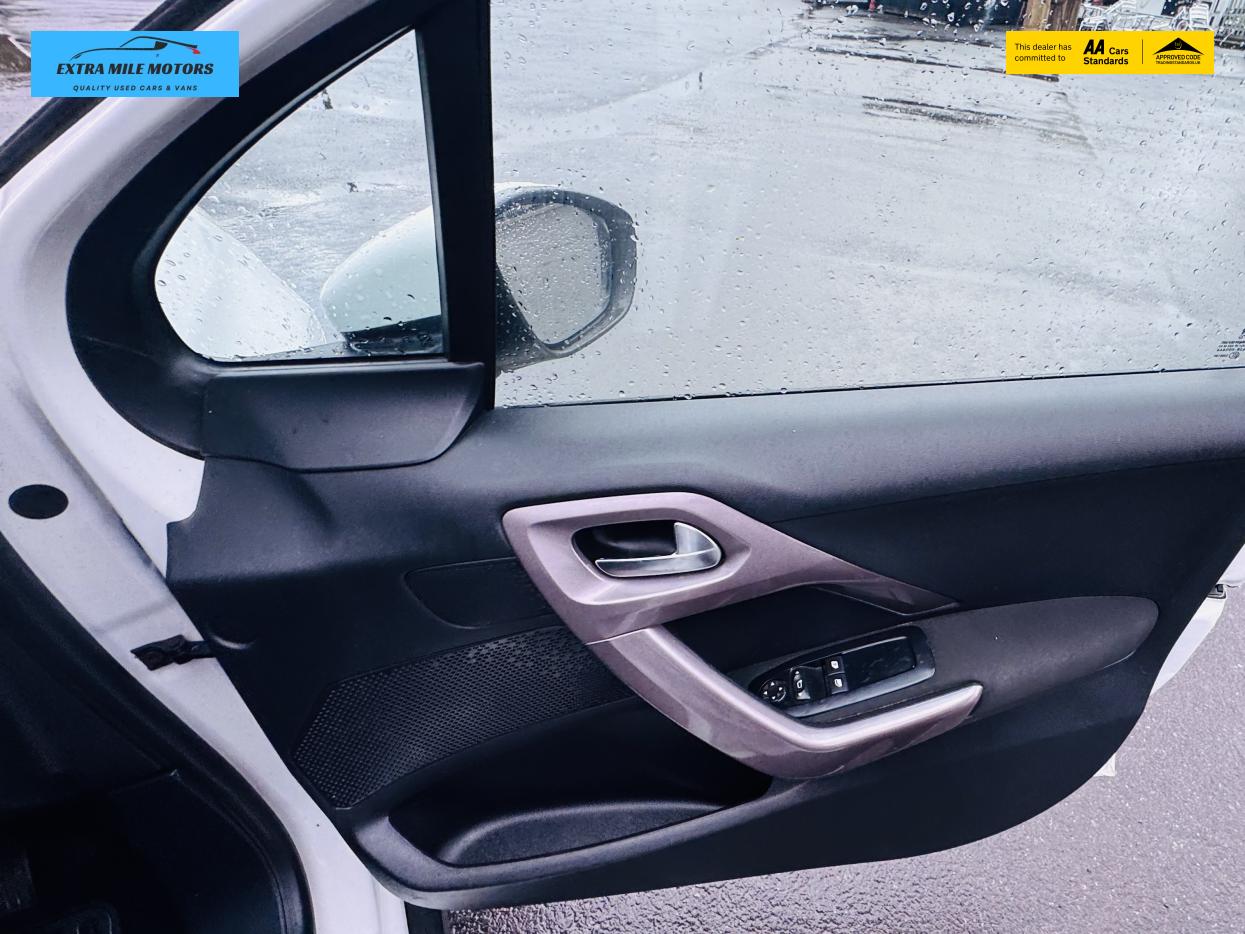 Used Peugeot 2008 2015 for sale - 76387566: Photo 10