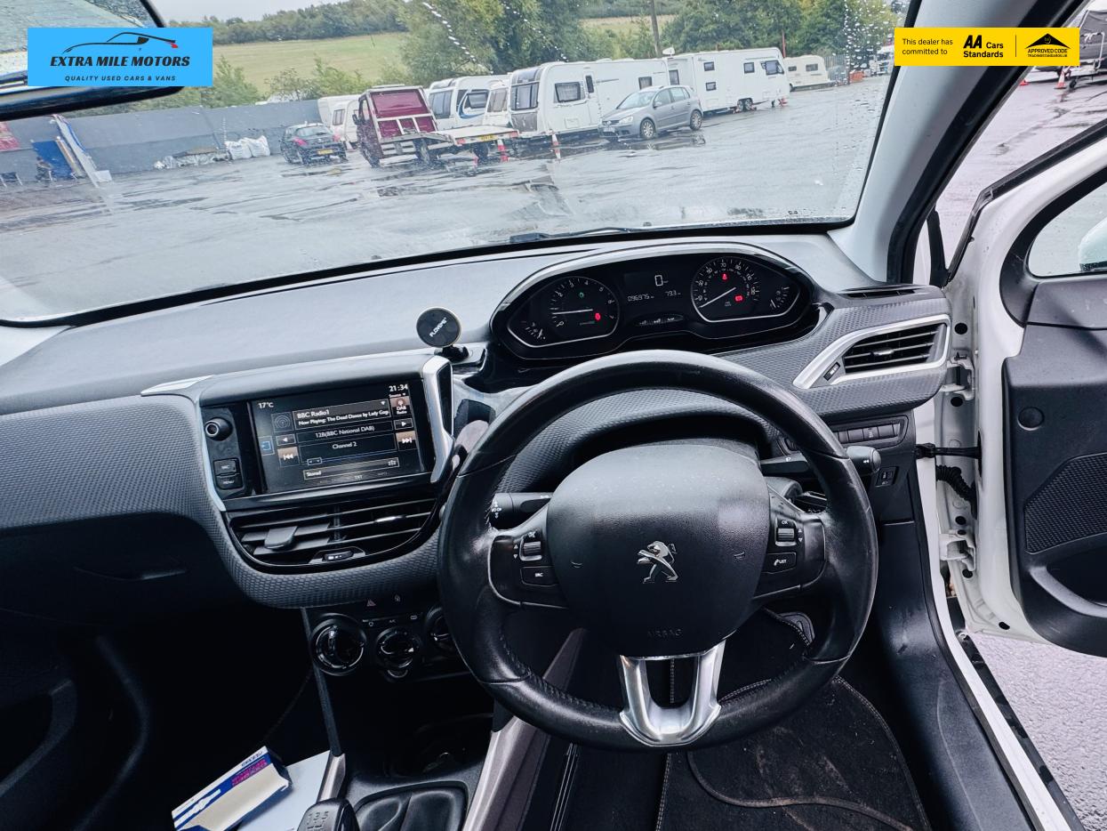 Used Peugeot 2008 2015 for sale - 76387566: Photo 11