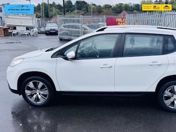 Used Peugeot 2008 2015 for sale - 76387566: Photo