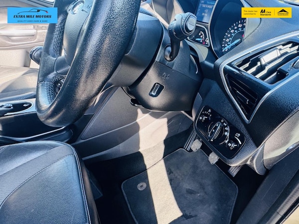 Used Ford Kuga 2015 for sale - 75138857: Photo 13