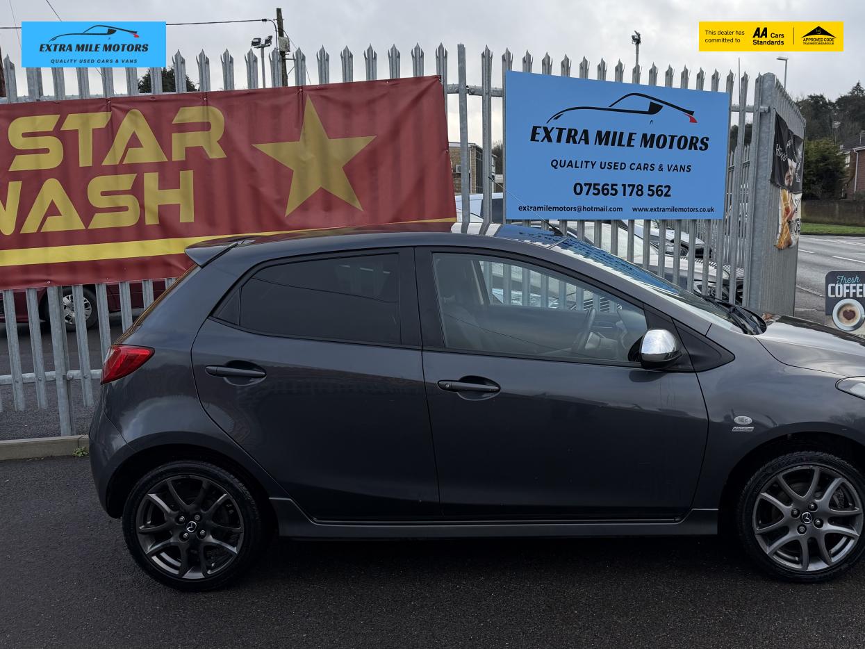 Used Mazda Mazda2 2013 for sale - 77248161: Photo 2