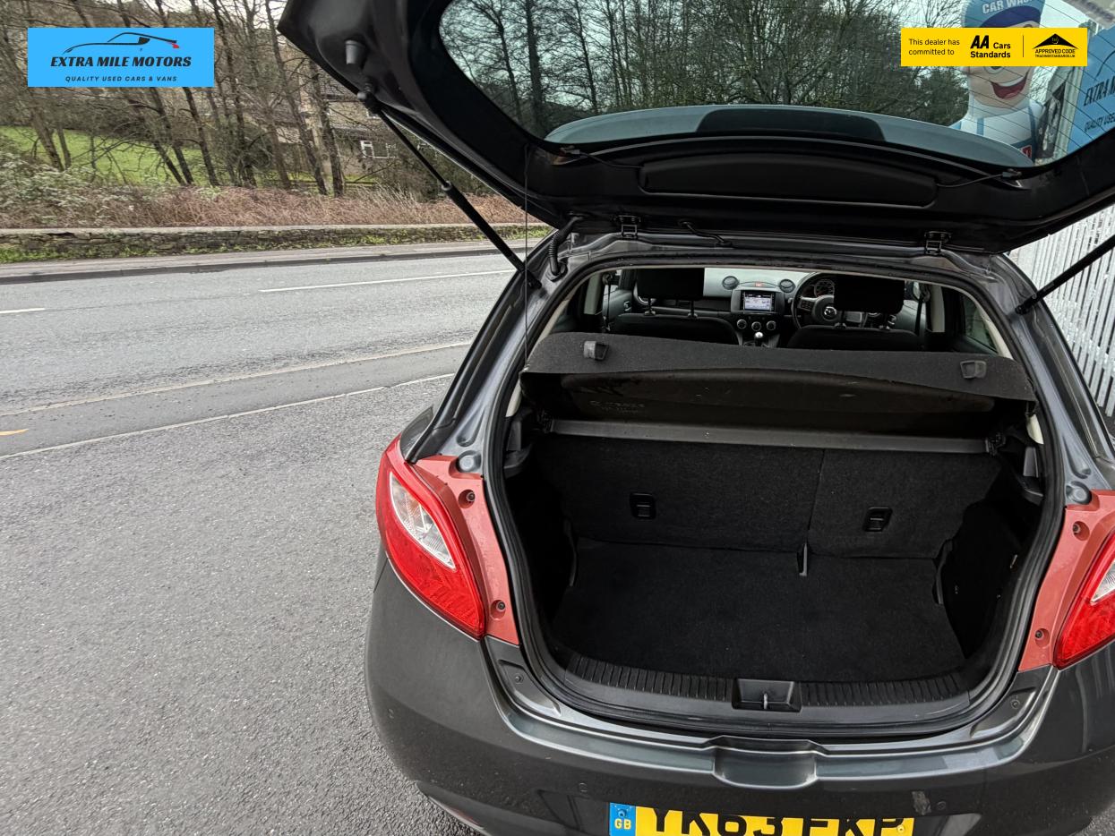 Used Mazda Mazda2 2013 for sale - 77248161: Photo 9