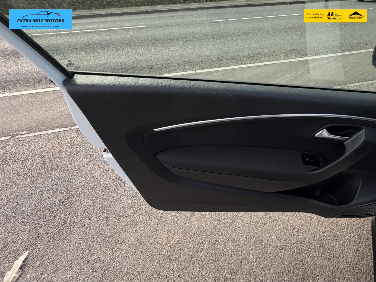 Used Volkswagen Polo 2015 for sale - 77732763: Photo 8