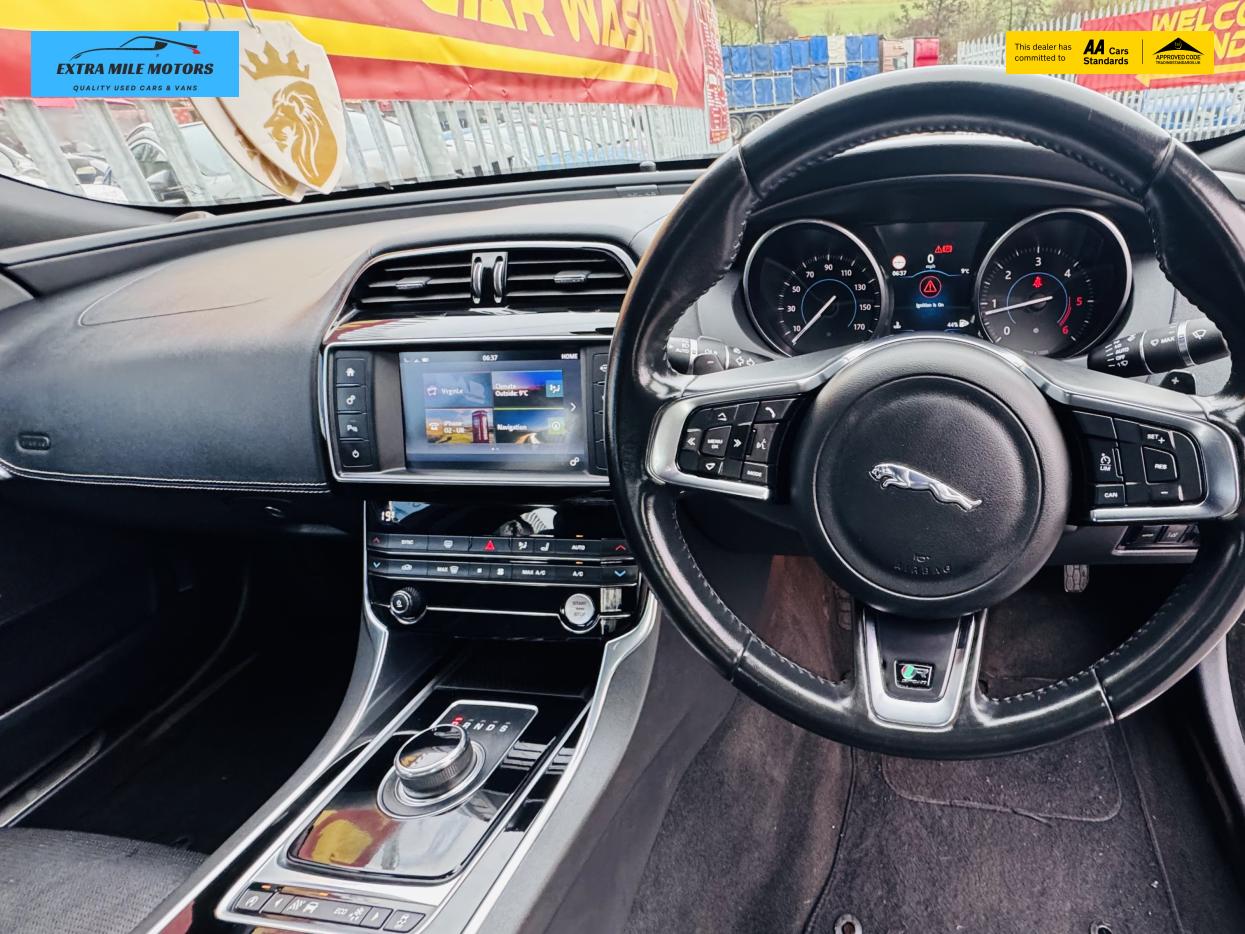 Used Jaguar XE 2017 for sale - 76918749: Photo 12