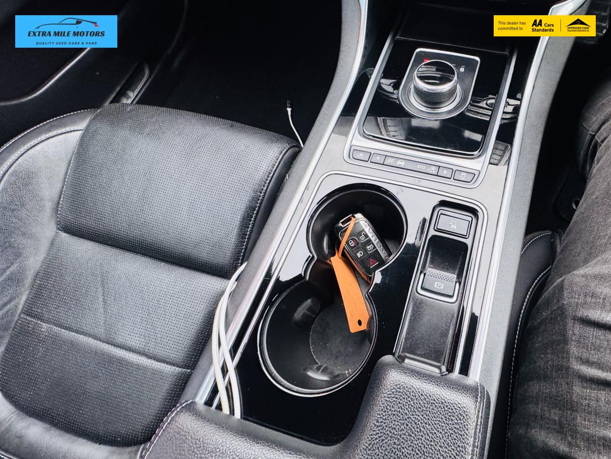 Used Jaguar XE 2017 for sale - 76918749: Photo 14