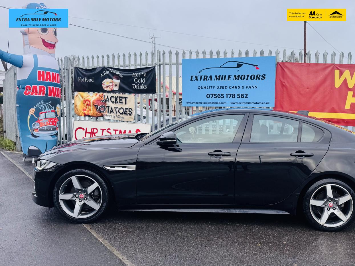 Used Jaguar XE 2017 for sale - 76918749: Photo 4