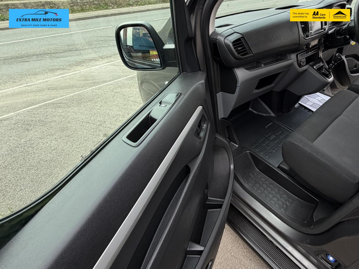 Used Vauxhall Vivaro 2020 for sale - 77982915: Photo 15