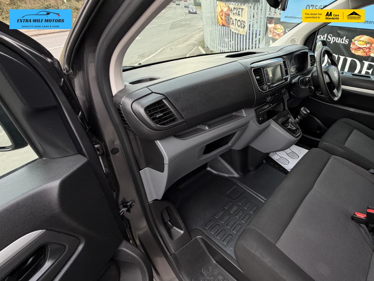 Used Vauxhall Vivaro 2020 for sale - 77982915: Photo 8