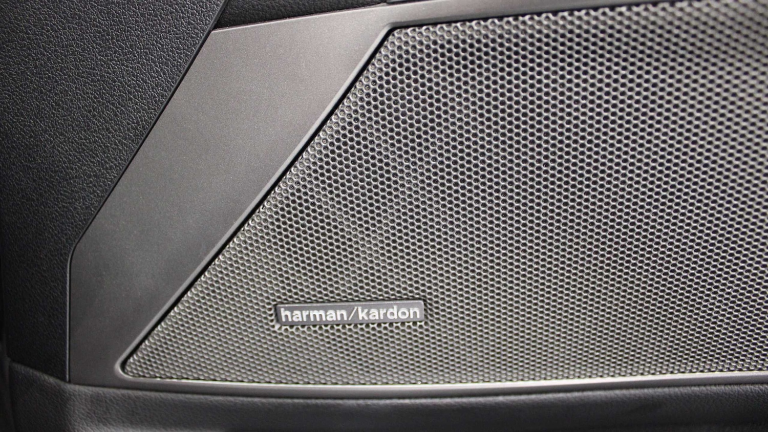 Used BMW 3 Series 2024 for sale - 76401388: Photo 26