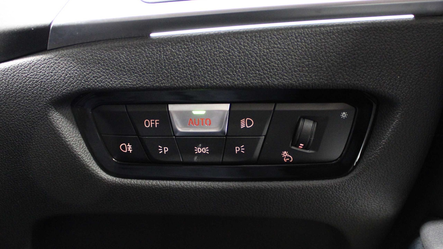 Used BMW 3 Series 2024 for sale - 76401388: Photo 27