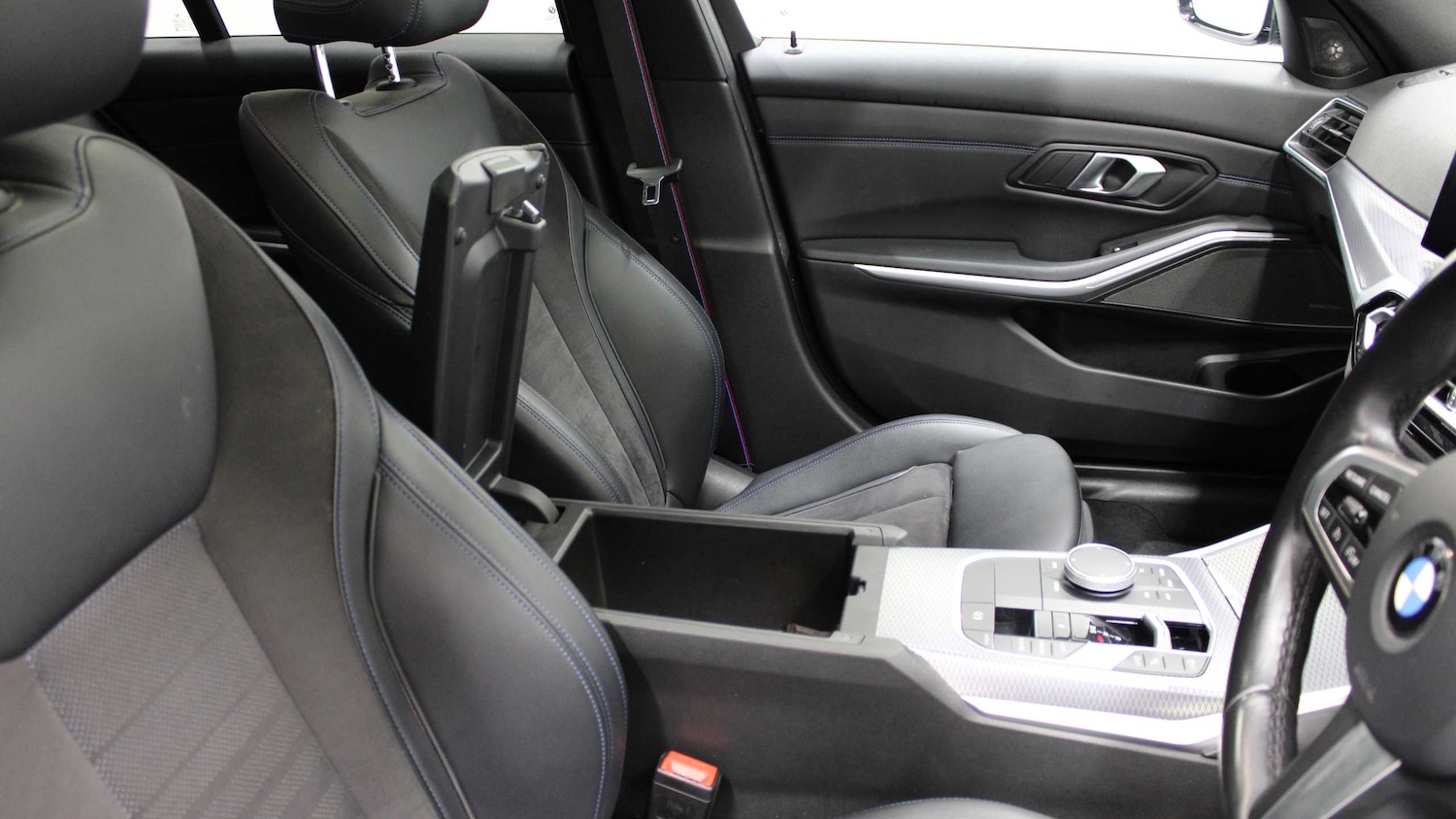 Used BMW 3 Series 2024 for sale - 76401388: Photo 30