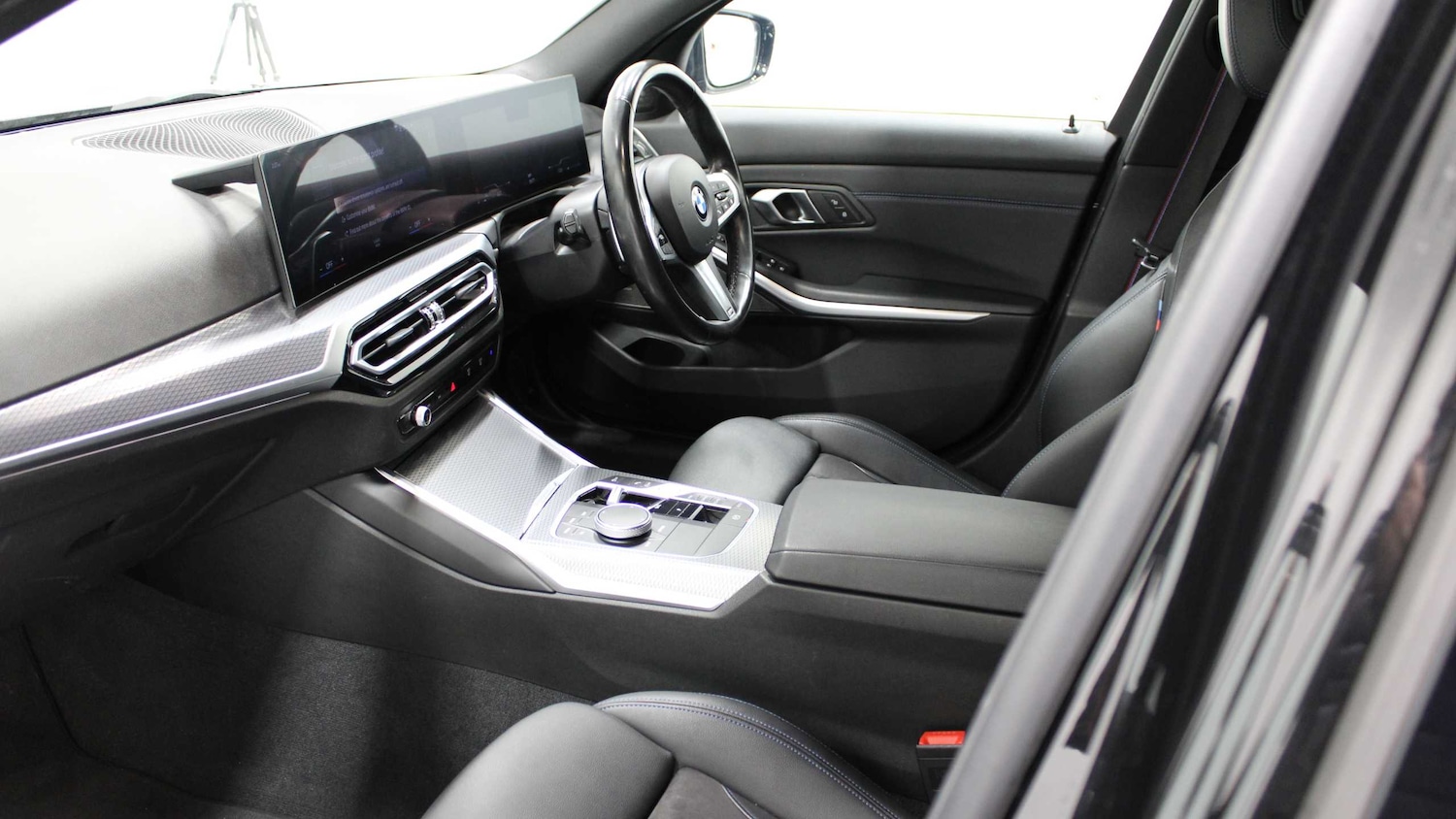 Used BMW 3 Series 2024 for sale - 76401388: Photo 8