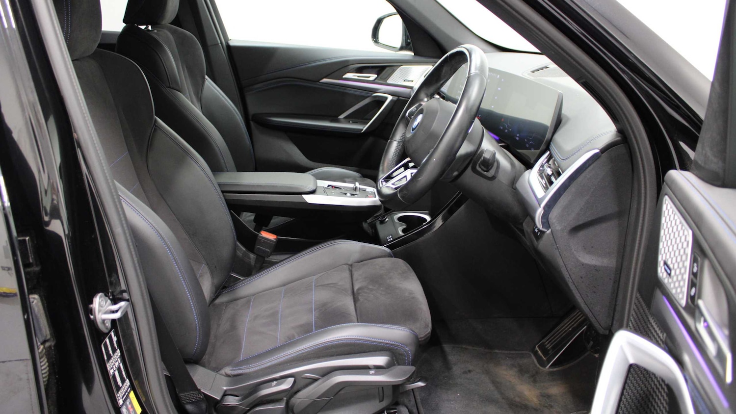 Used BMW iX1 2023 for sale - 76401357: Photo 12