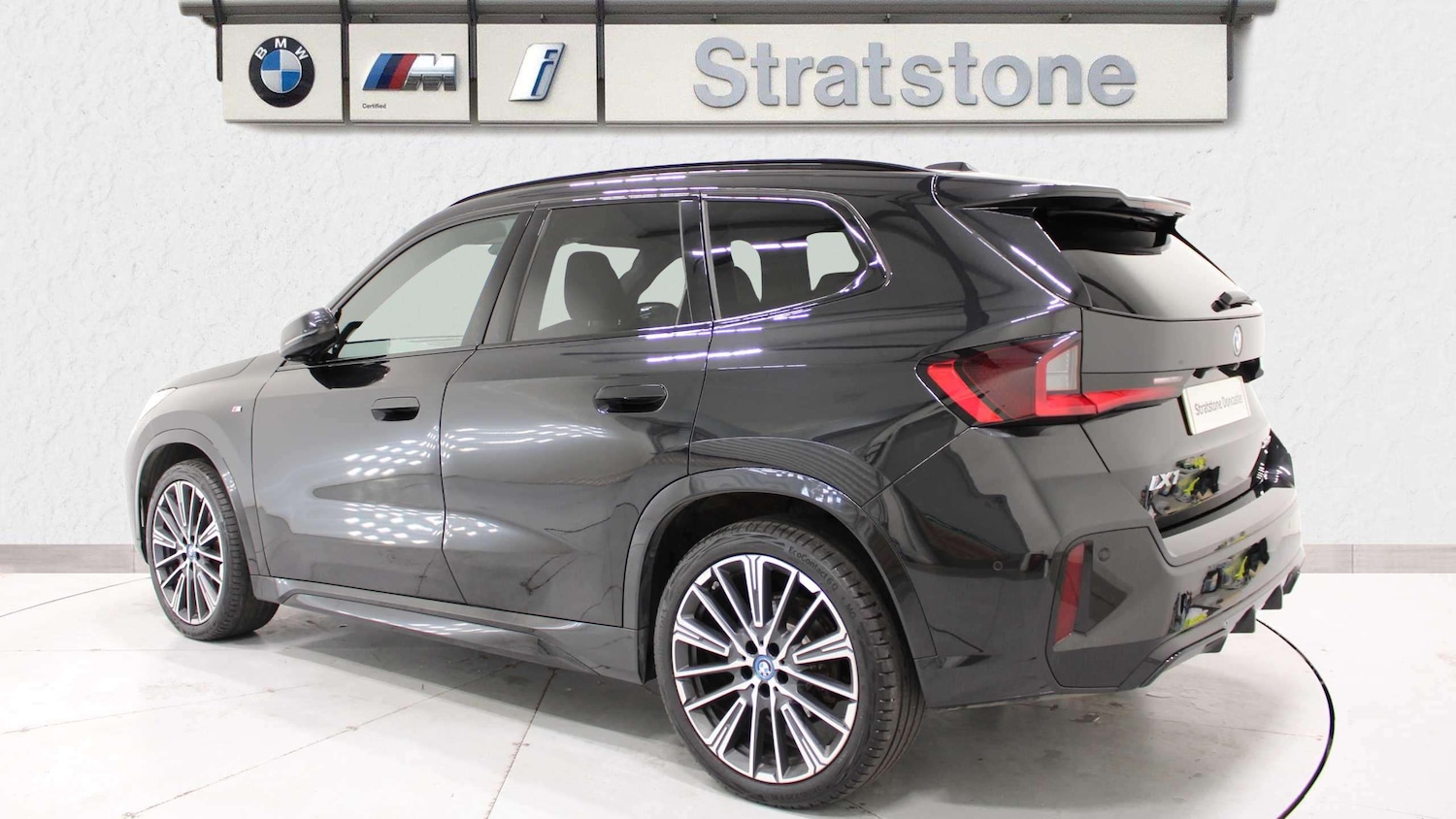 Used BMW iX1 2023 for sale - 76401357: Photo 2