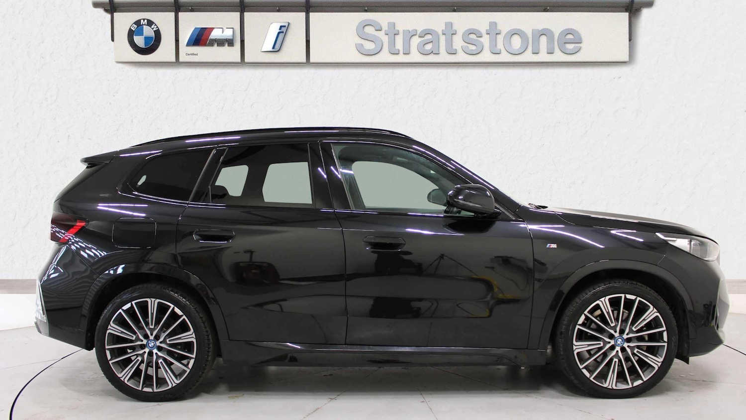 Used BMW iX1 2023 for sale - 76401357: Photo 3