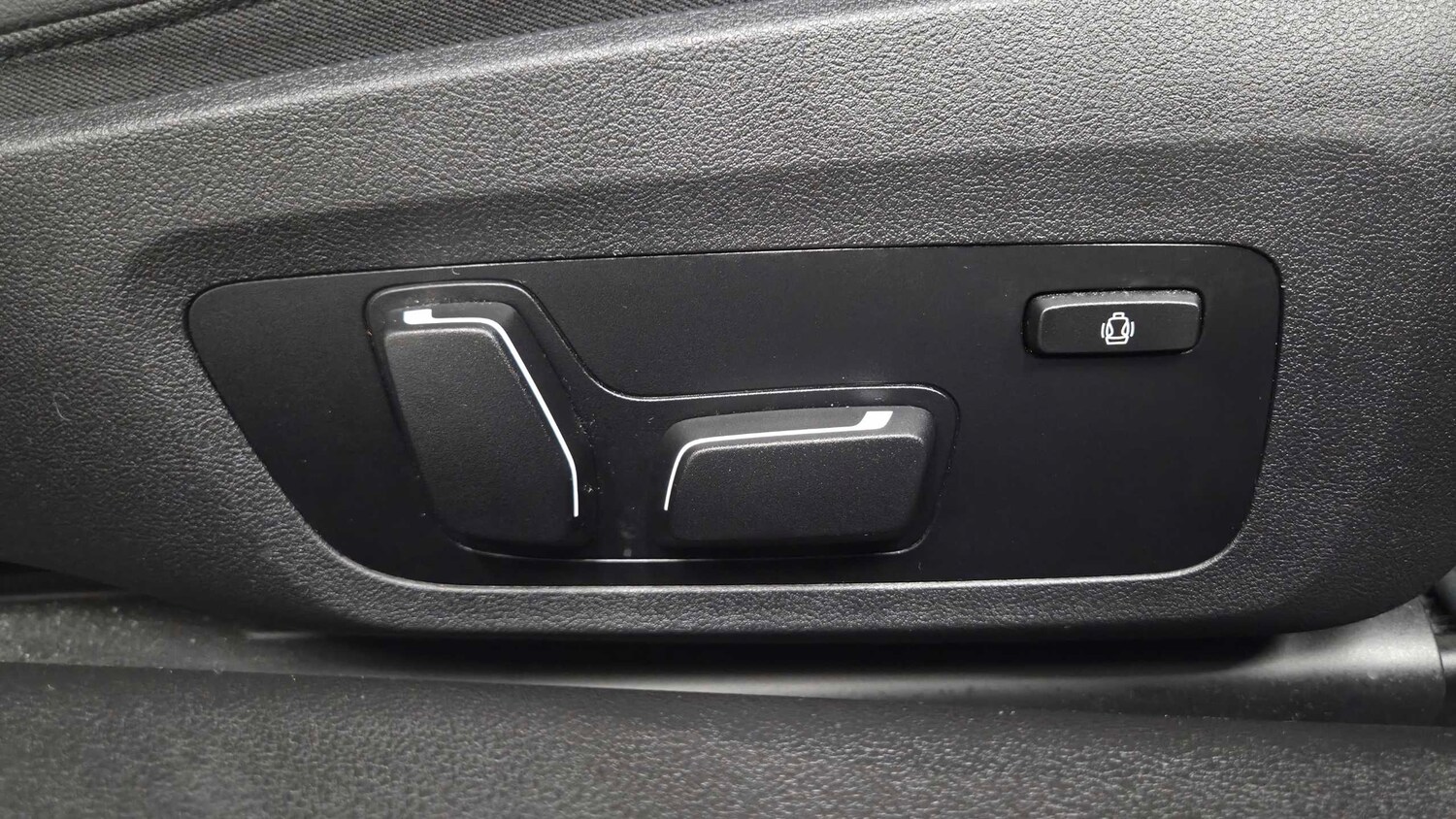 Used BMW 2 Series 2024 for sale - 77674777: Photo 28