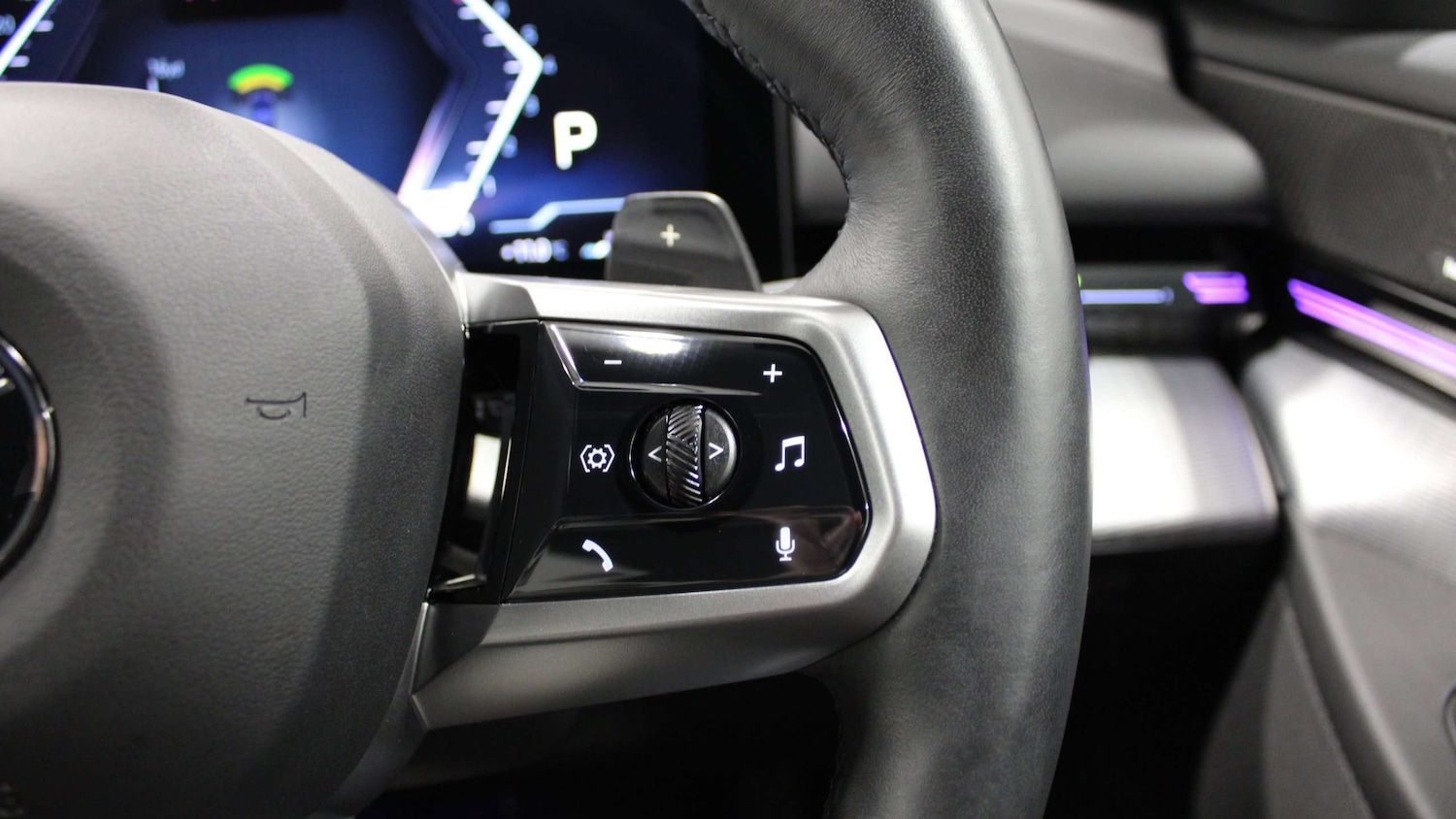 Used BMW 5 Series 2025 for sale - 77000121: Photo 24