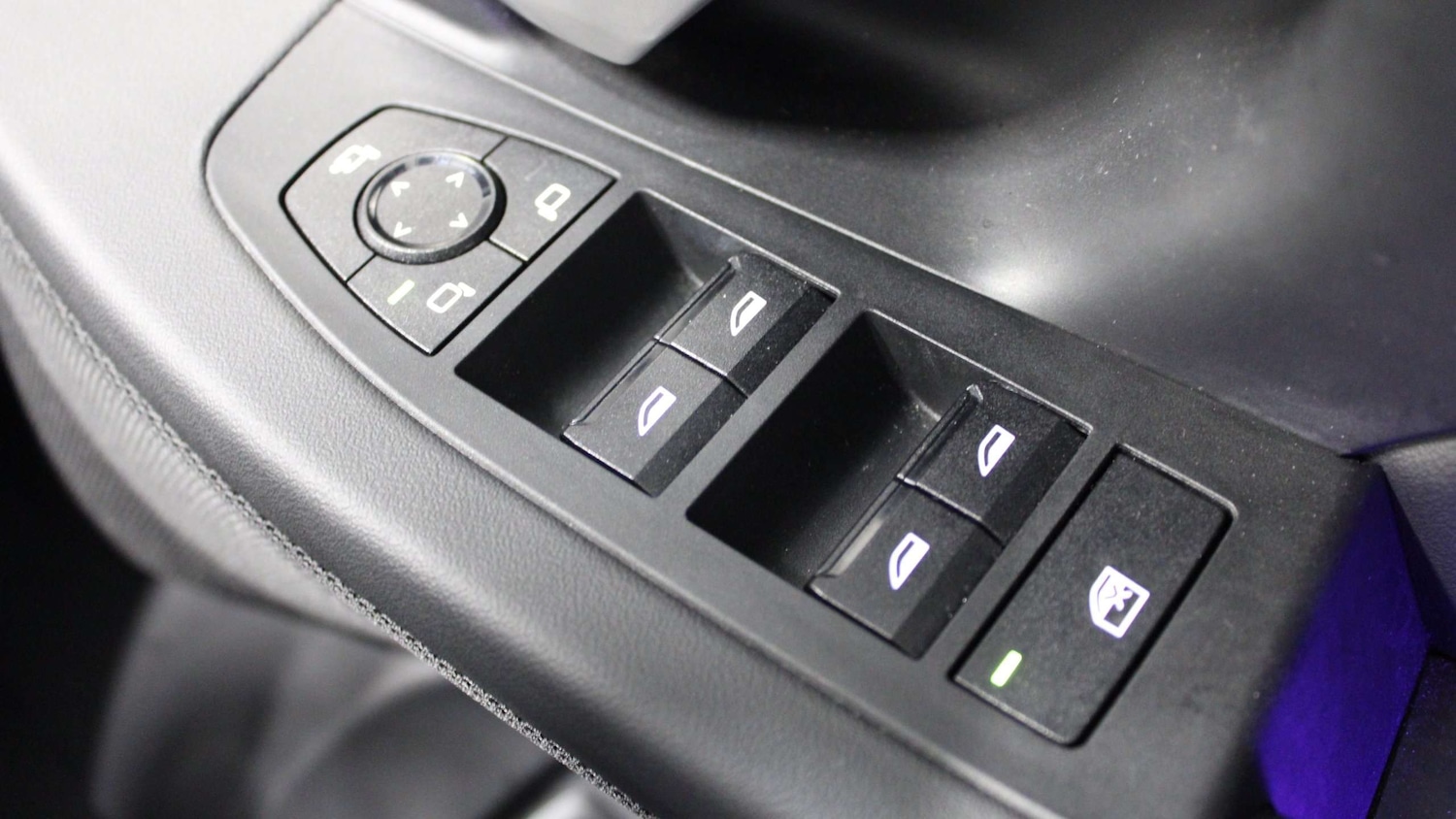 Used BMW 5 Series 2025 for sale - 77000121: Photo 25