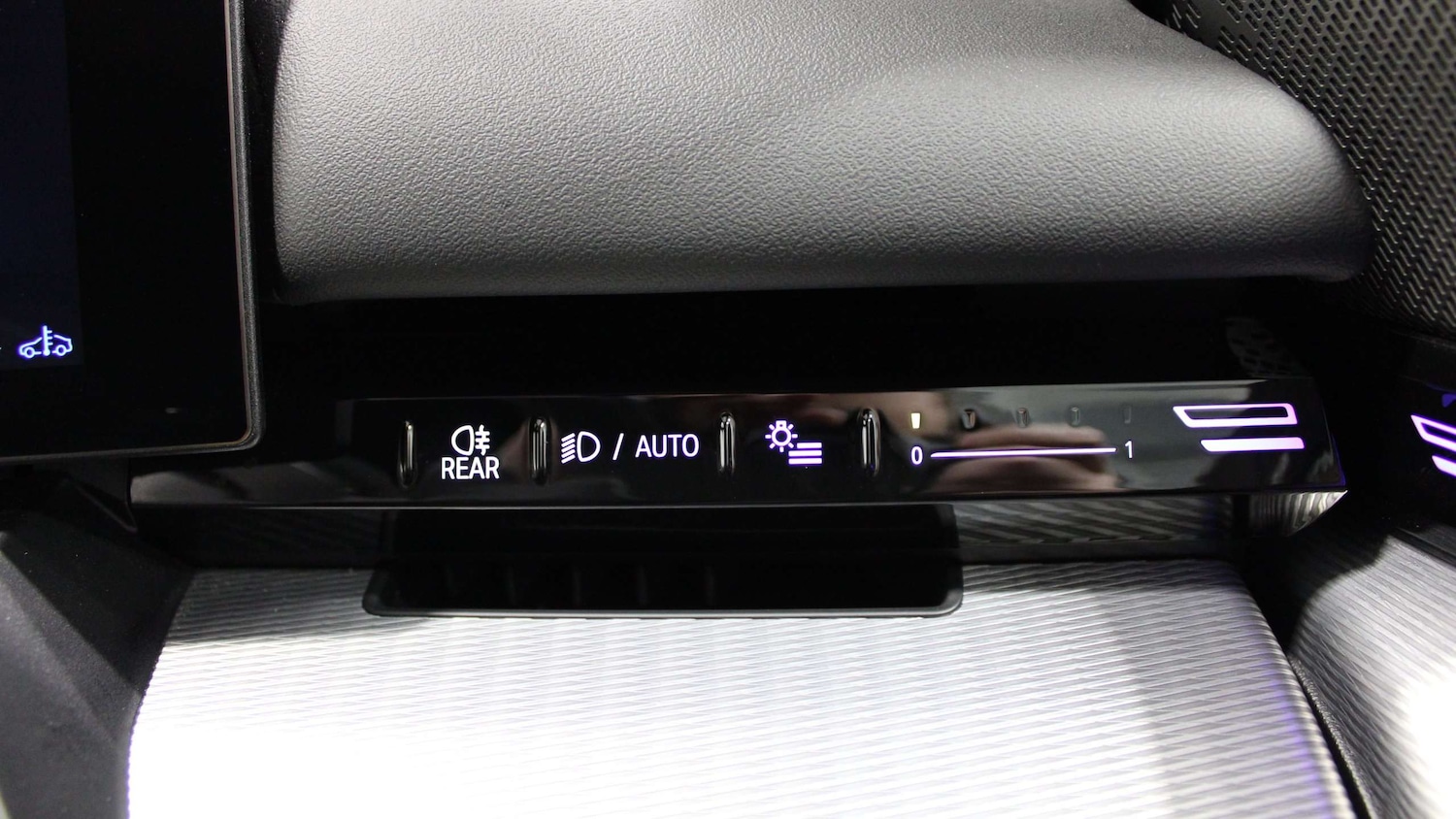 Used BMW 5 Series 2025 for sale - 77000121: Photo 28