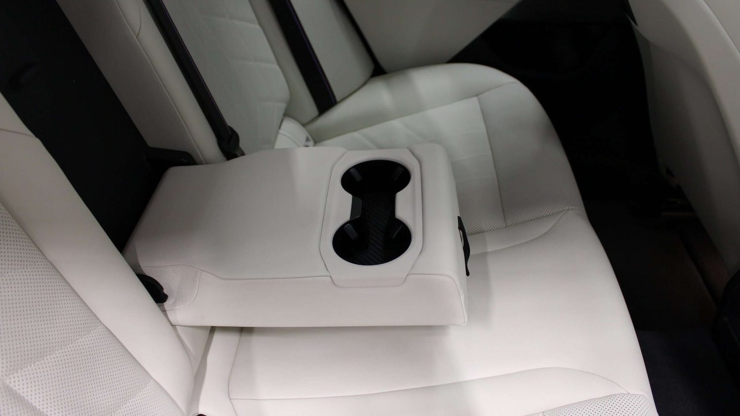 Used BMW 5 Series 2025 for sale - 77000121: Photo 32