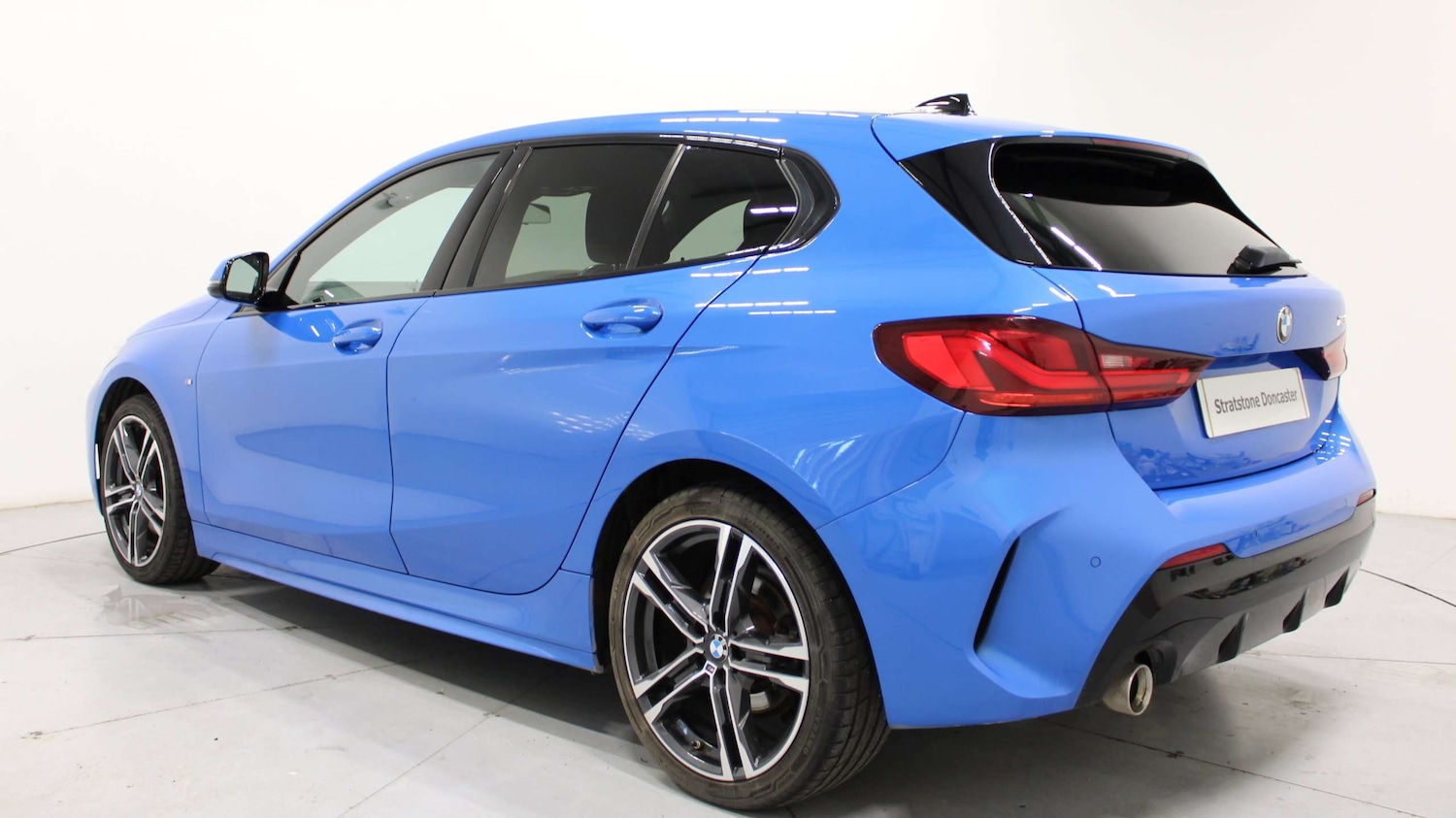 Used BMW 1 Series 2022 for sale - 76610607: Photo 2