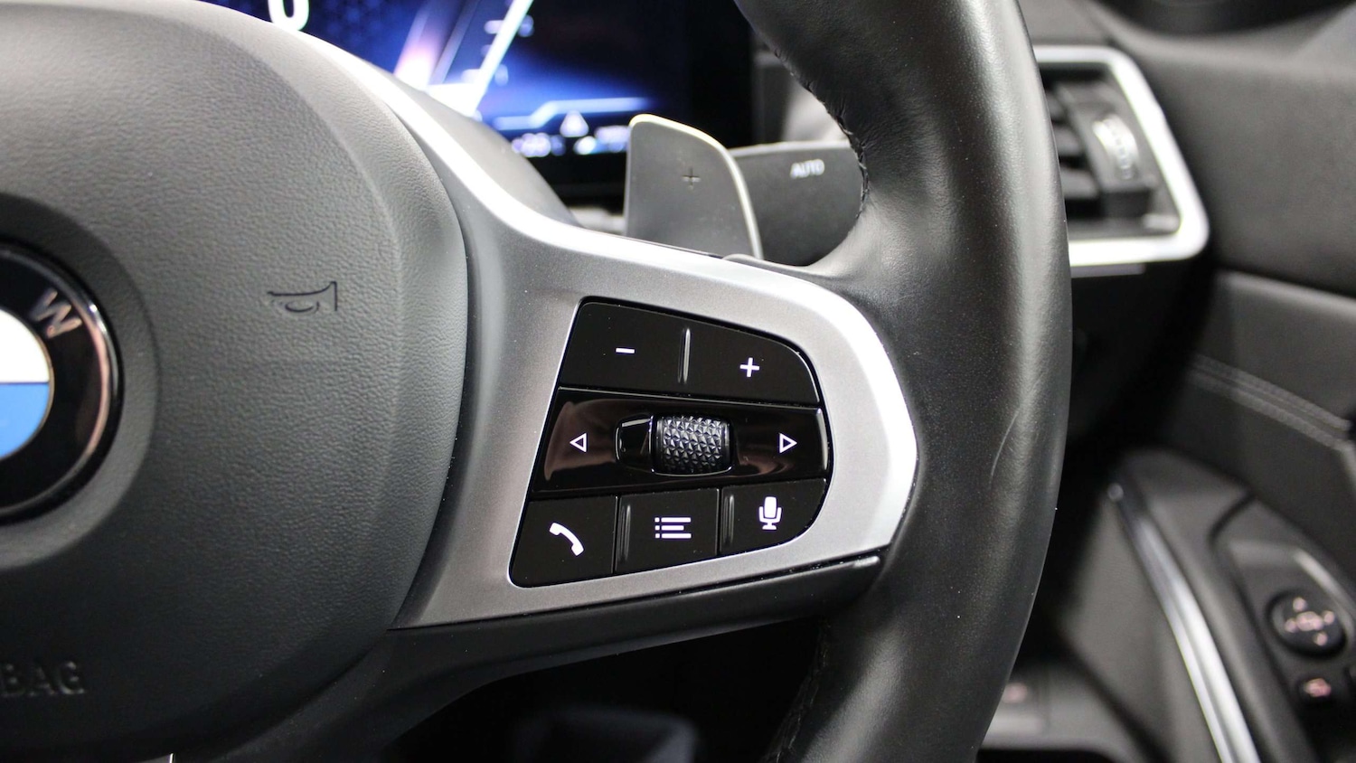 Used BMW 3 Series 2024 for sale - 77112399: Photo 24