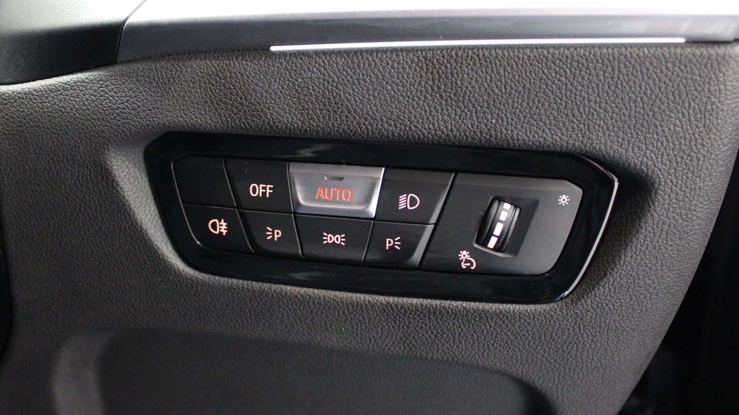 Used BMW 3 Series 2024 for sale - 77112399: Photo 28