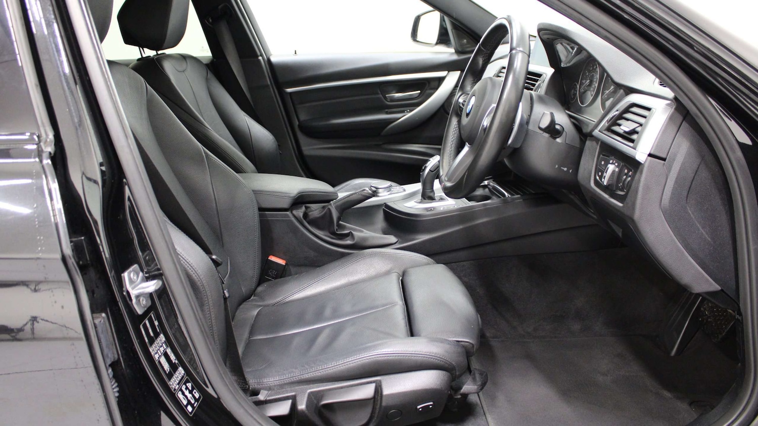 Used BMW 3 Series 2019 for sale - 77472671: Photo 12