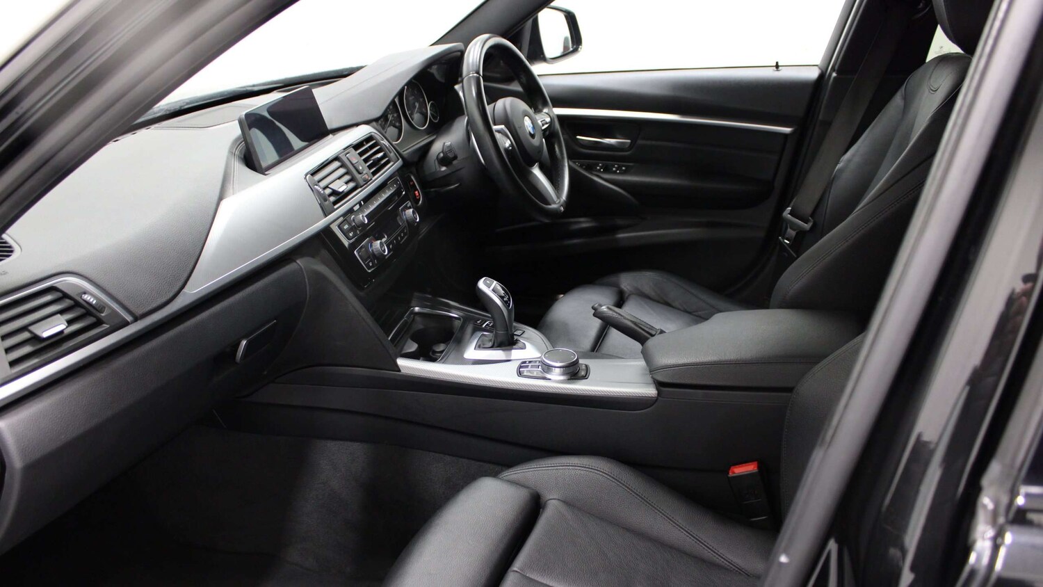 Used BMW 3 Series 2019 for sale - 77472671: Photo 8