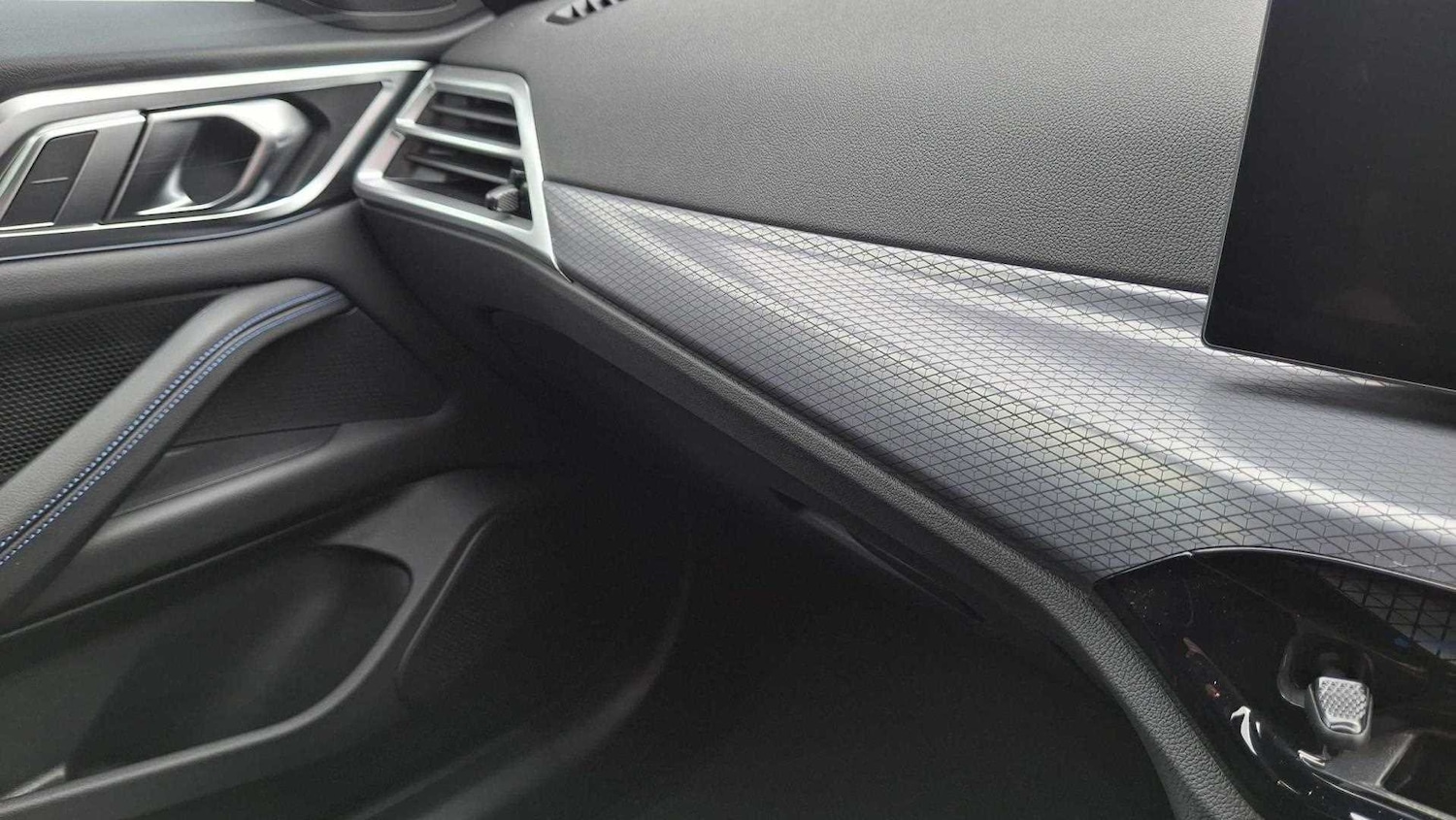 Used BMW i4 2025 for sale - 77083118: Photo 13