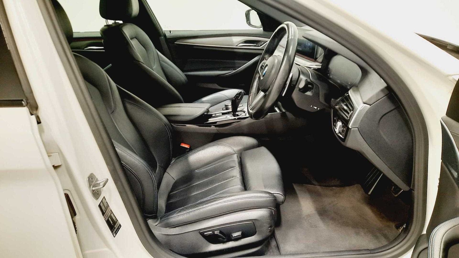 Used BMW 5 Series 2020 for sale - 76718110: Photo 11