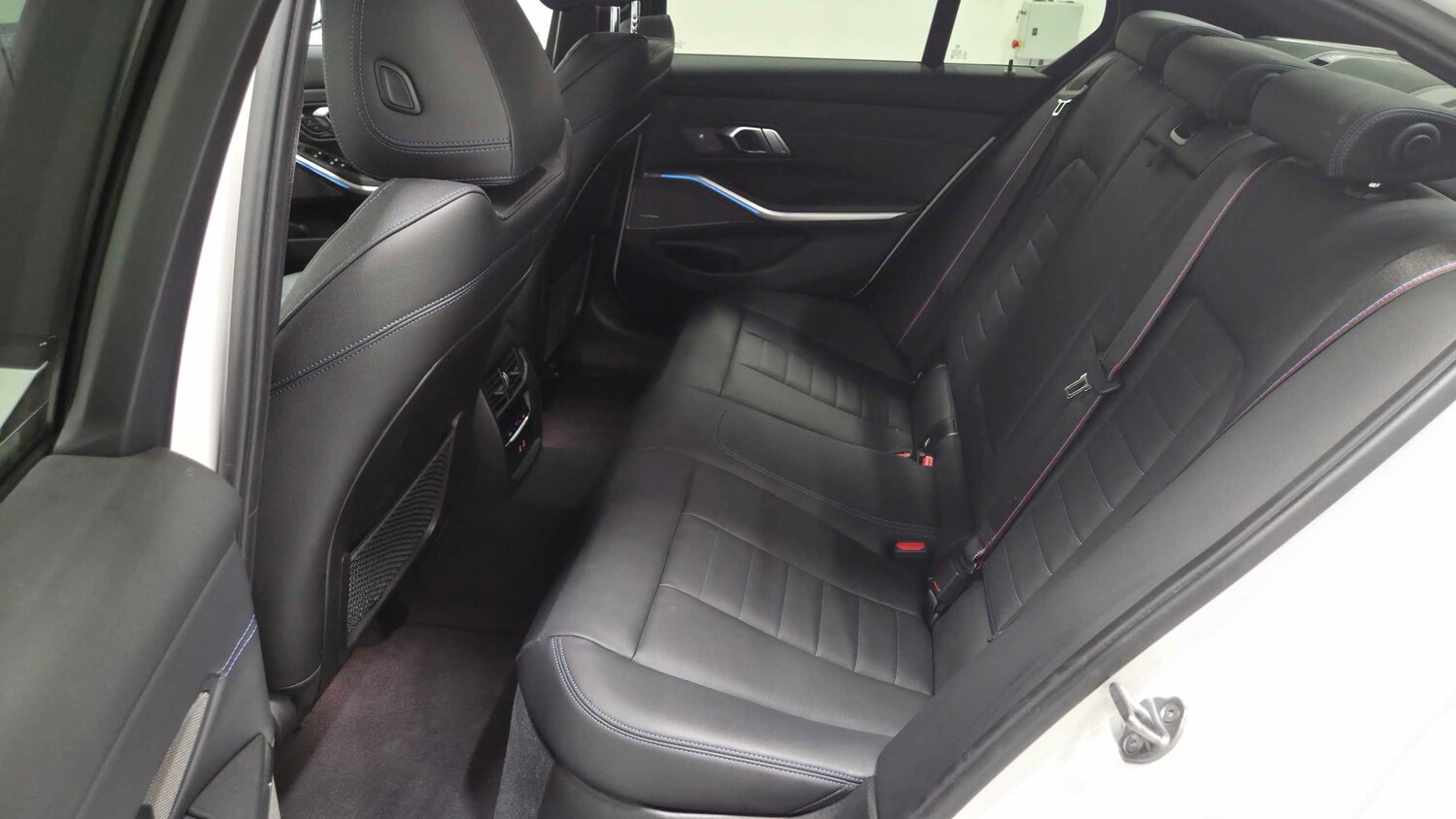 Used BMW 3 Series 2023 for sale - 77960641: Photo 12