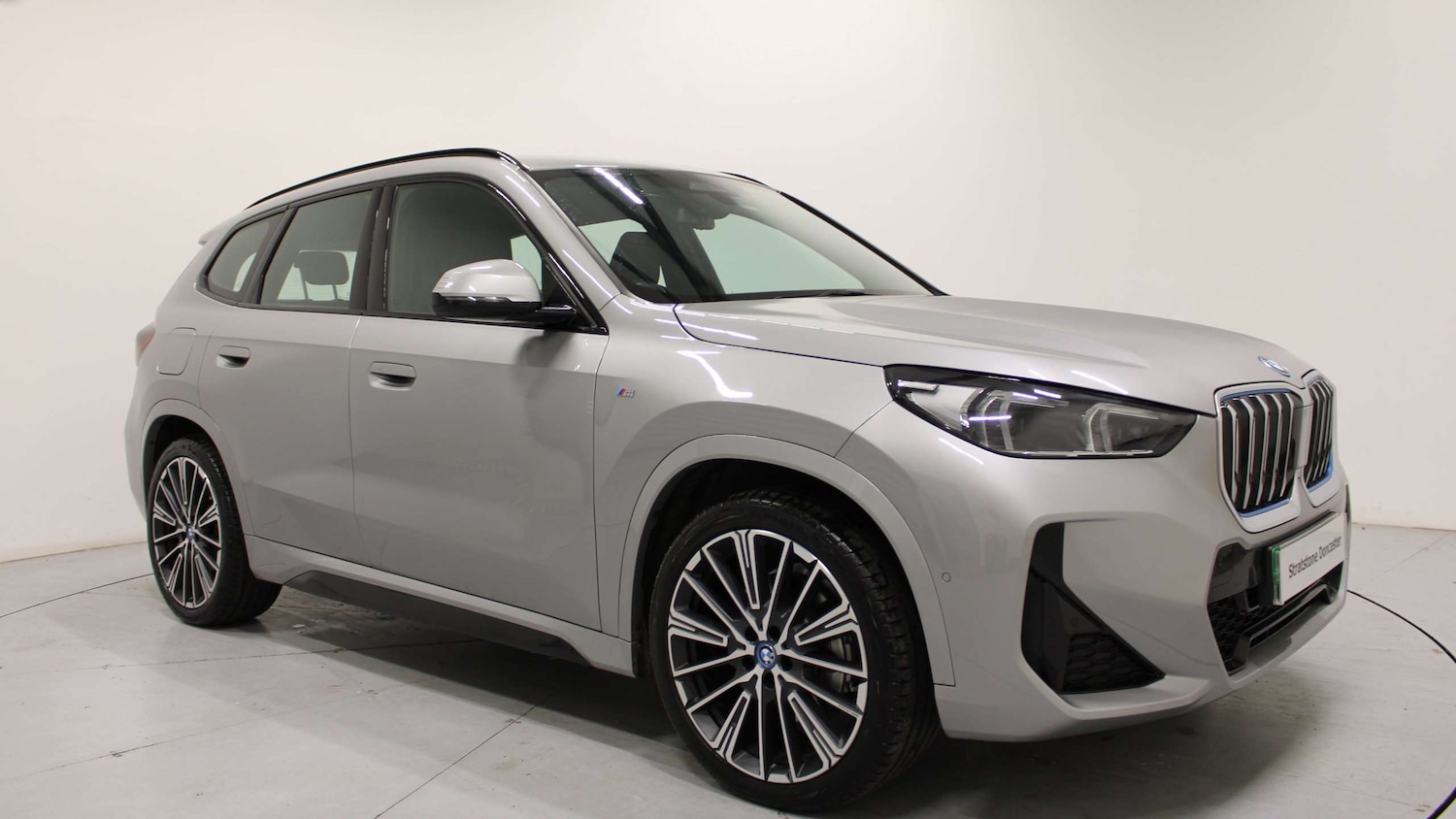 Used BMW iX1 2023 for sale - 76804813: Photo 1