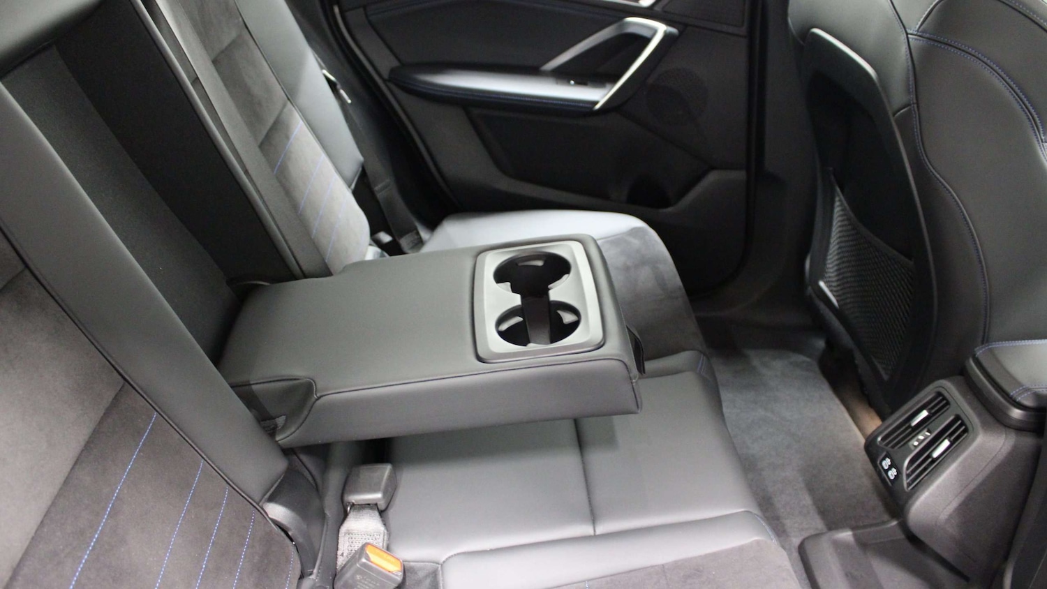 Used BMW iX1 2023 for sale - 76804813: Photo 28