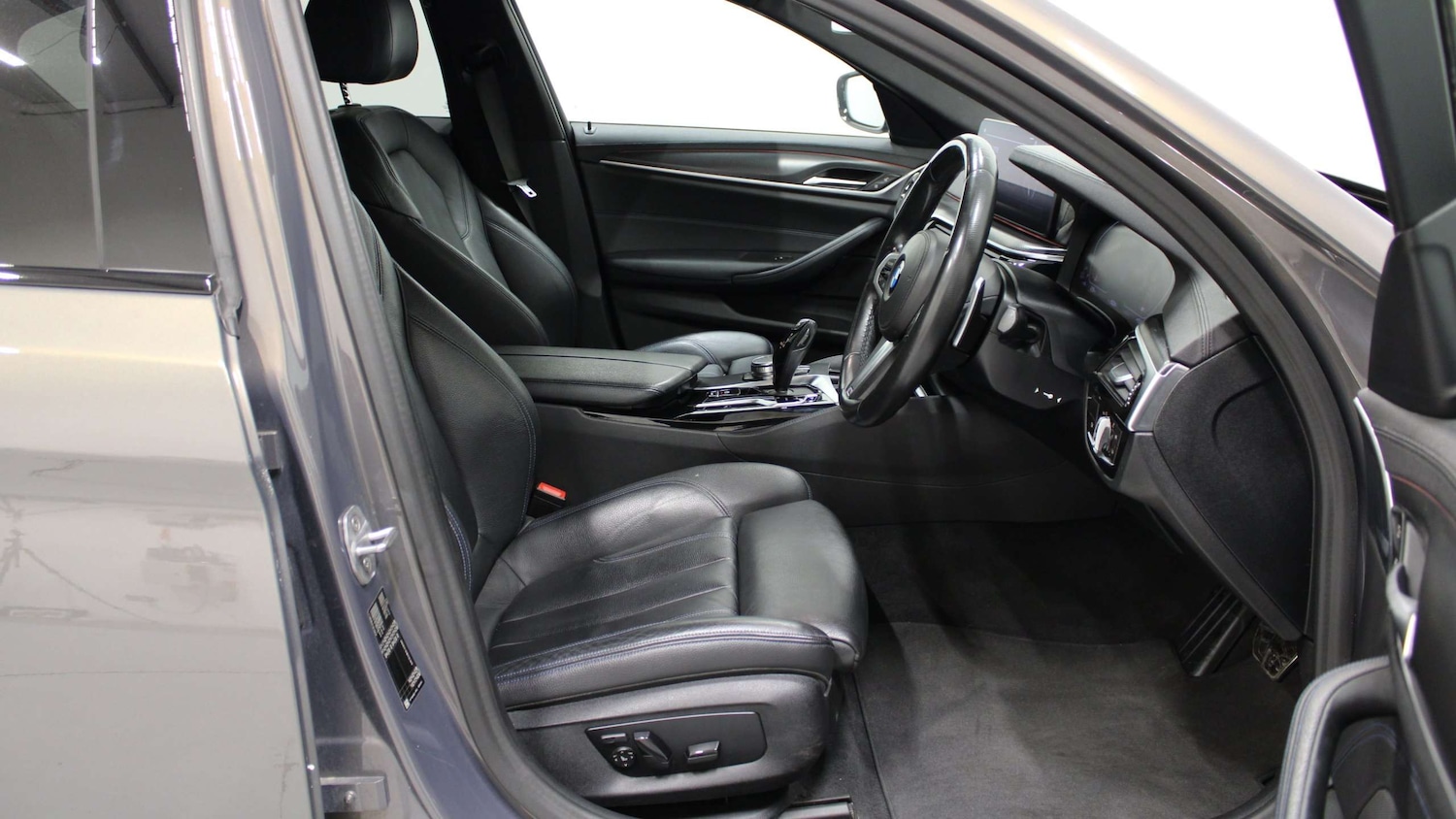 Used BMW 5 Series 2020 for sale - 76732286: Photo 12