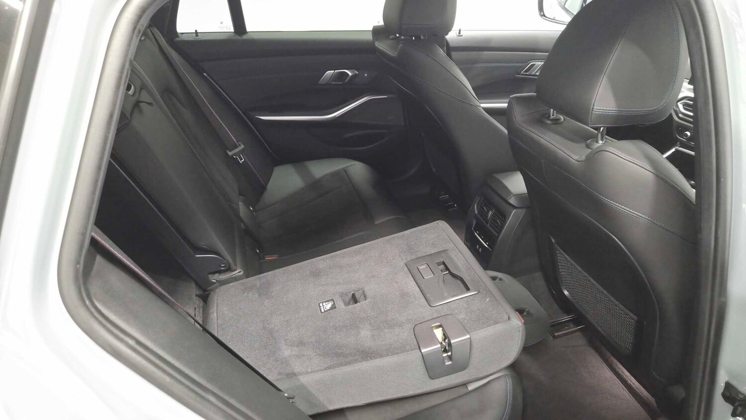 Used BMW 3 Series 2023 for sale - 77726938: Photo 31