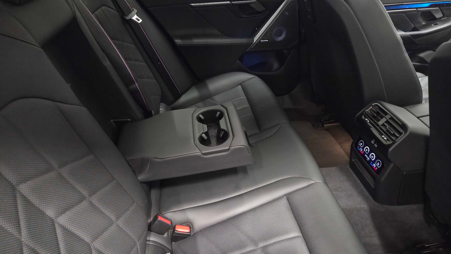 Used BMW i5 2024 for sale - 78077205: Photo 32