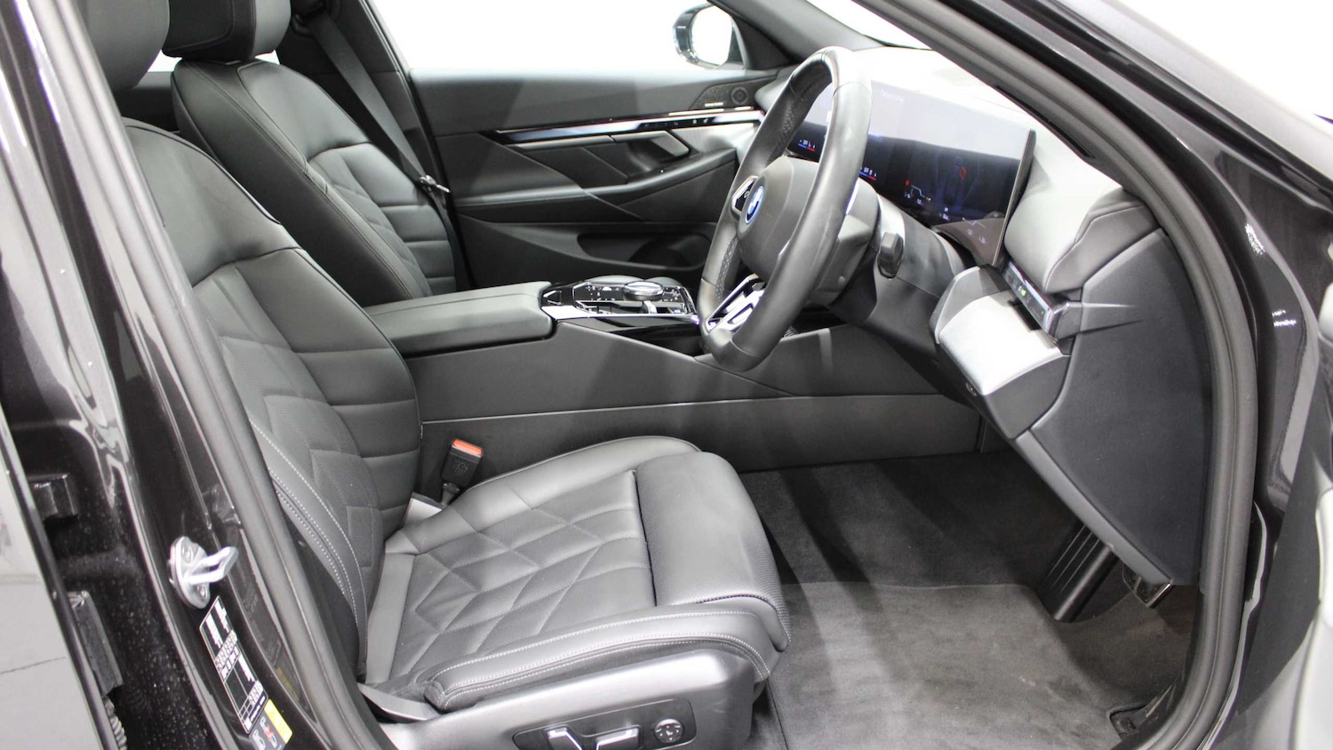 Used BMW i5 2025 for sale - 76351573: Photo 12