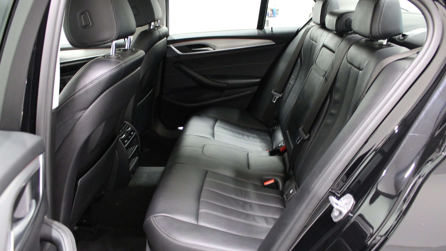 Used BMW 5 Series 2017 for sale - 76746032: Photo 13