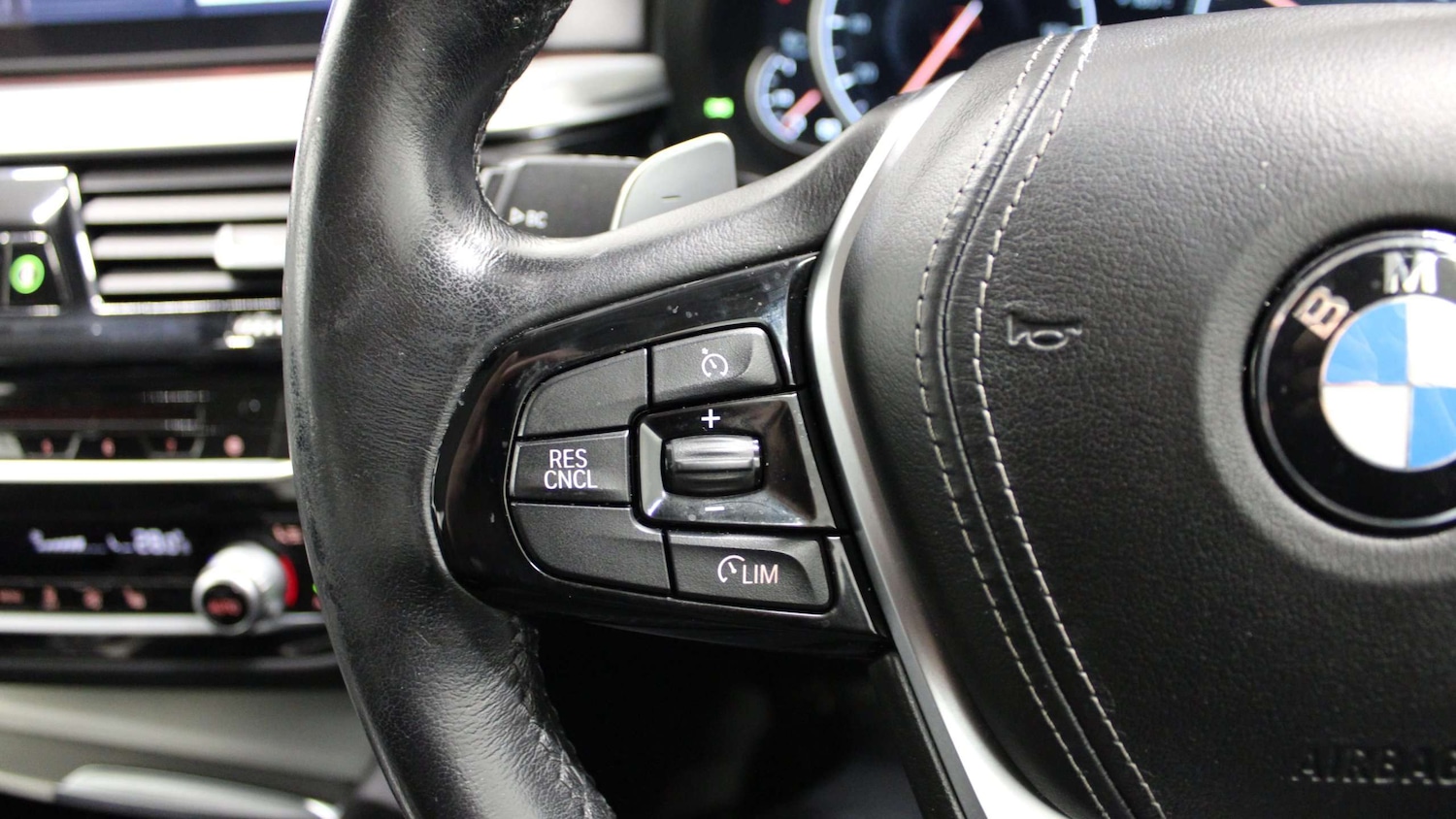 Used BMW 5 Series 2017 for sale - 76746032: Photo 21