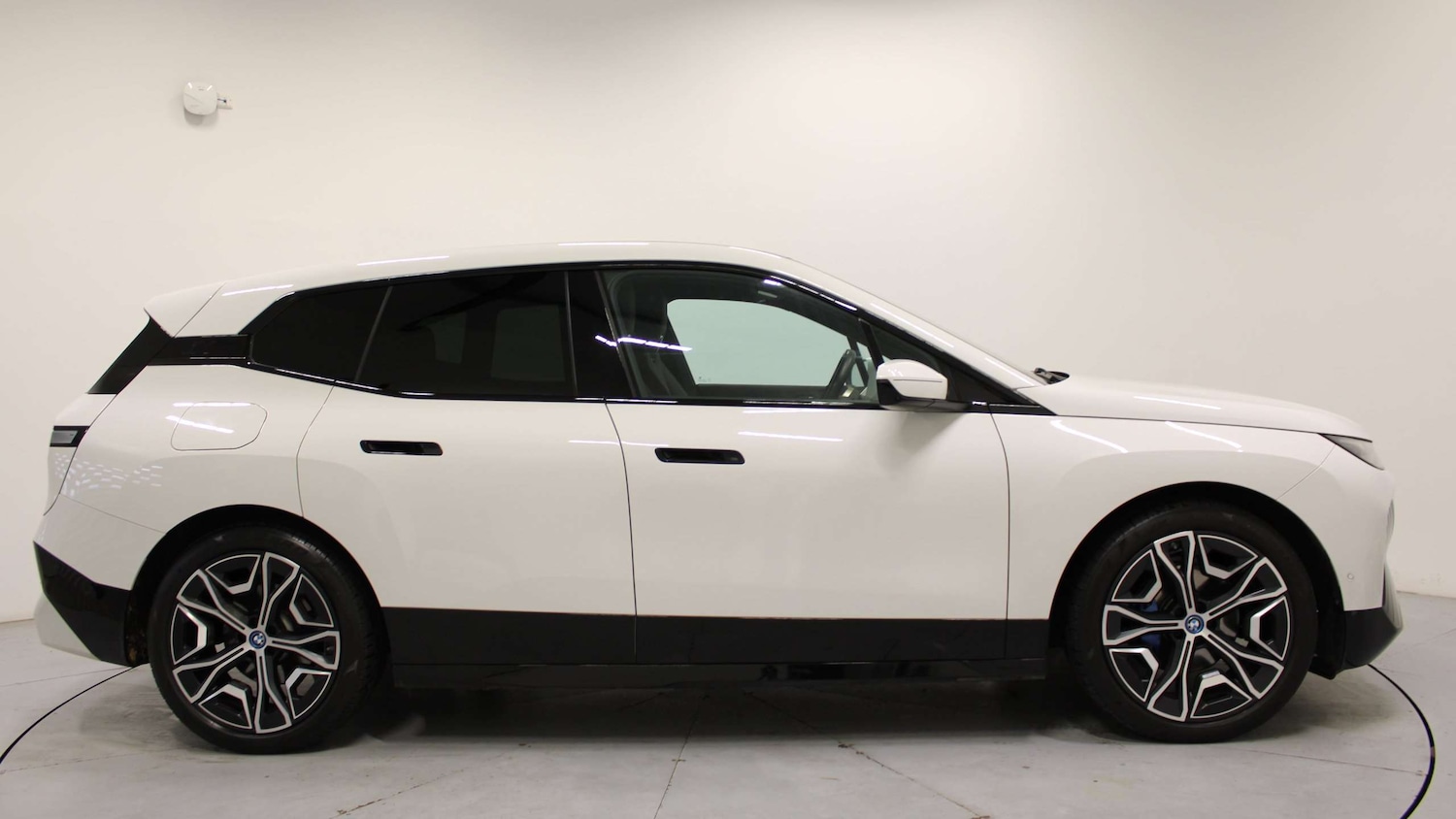 Used BMW iX 2022 for sale - 76488138: Photo 3