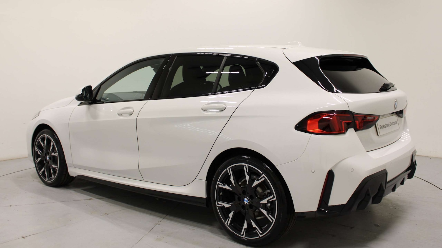 Used BMW 1 Series 2025 for sale - 77601381: Photo 2