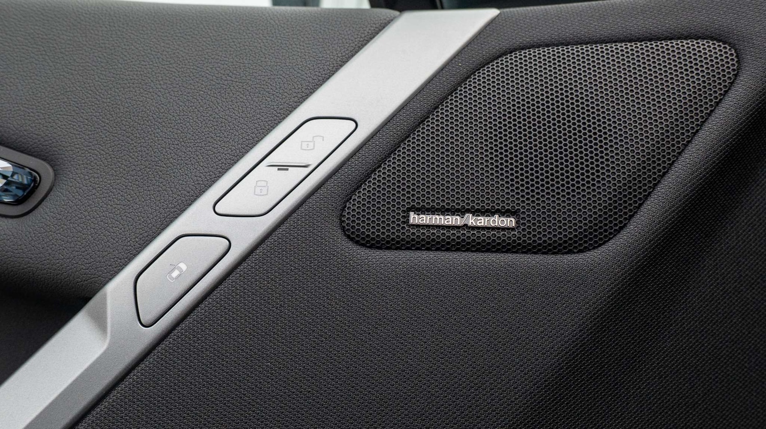 Used BMW iX 2025 for sale - 77601330: Photo 25