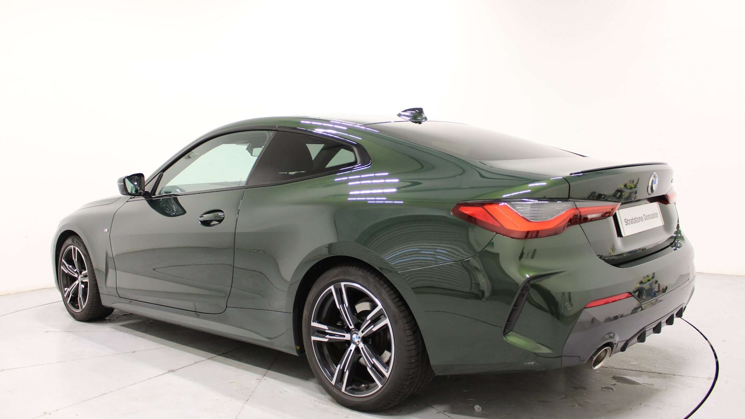 Used BMW 4 Series 2023 for sale - 76564361: Photo 2